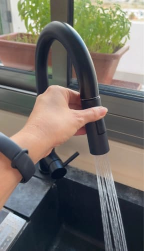 Customer photo review of Falkenberg - Touch Kitchen Faucet with Pull-Out Sprayer