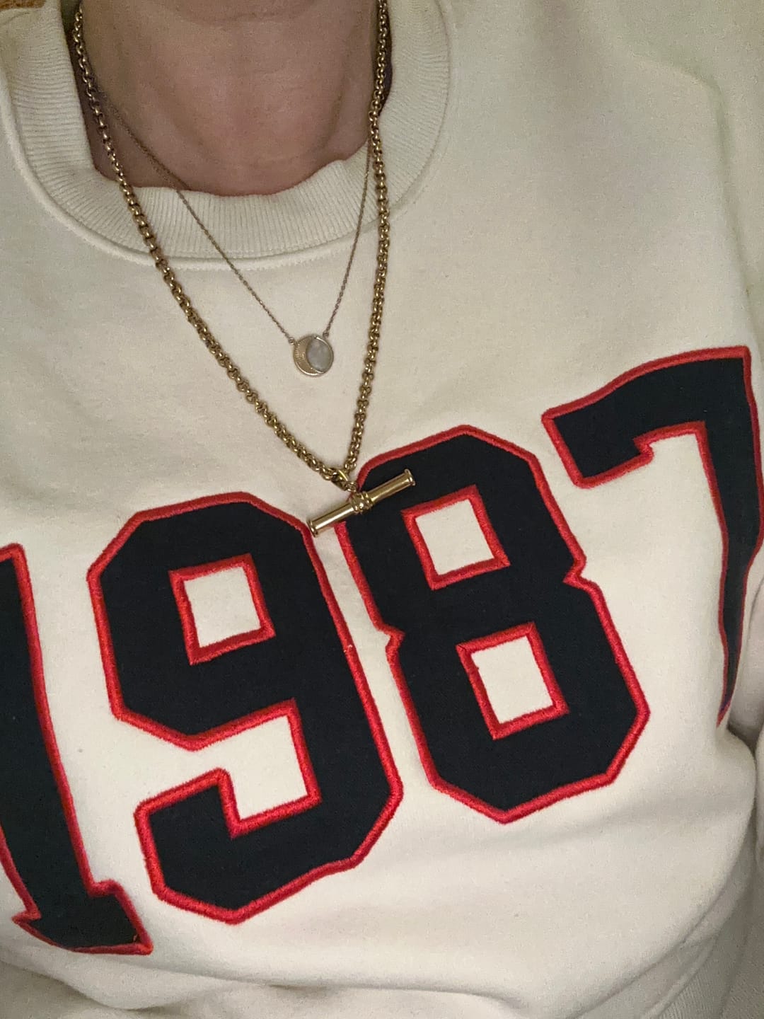 Customer photo review of XL T-Bar Necklace
