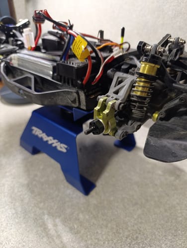 Customer photo review of Aluminum Front Steering Hub For XTS-S10 RC Rally Car