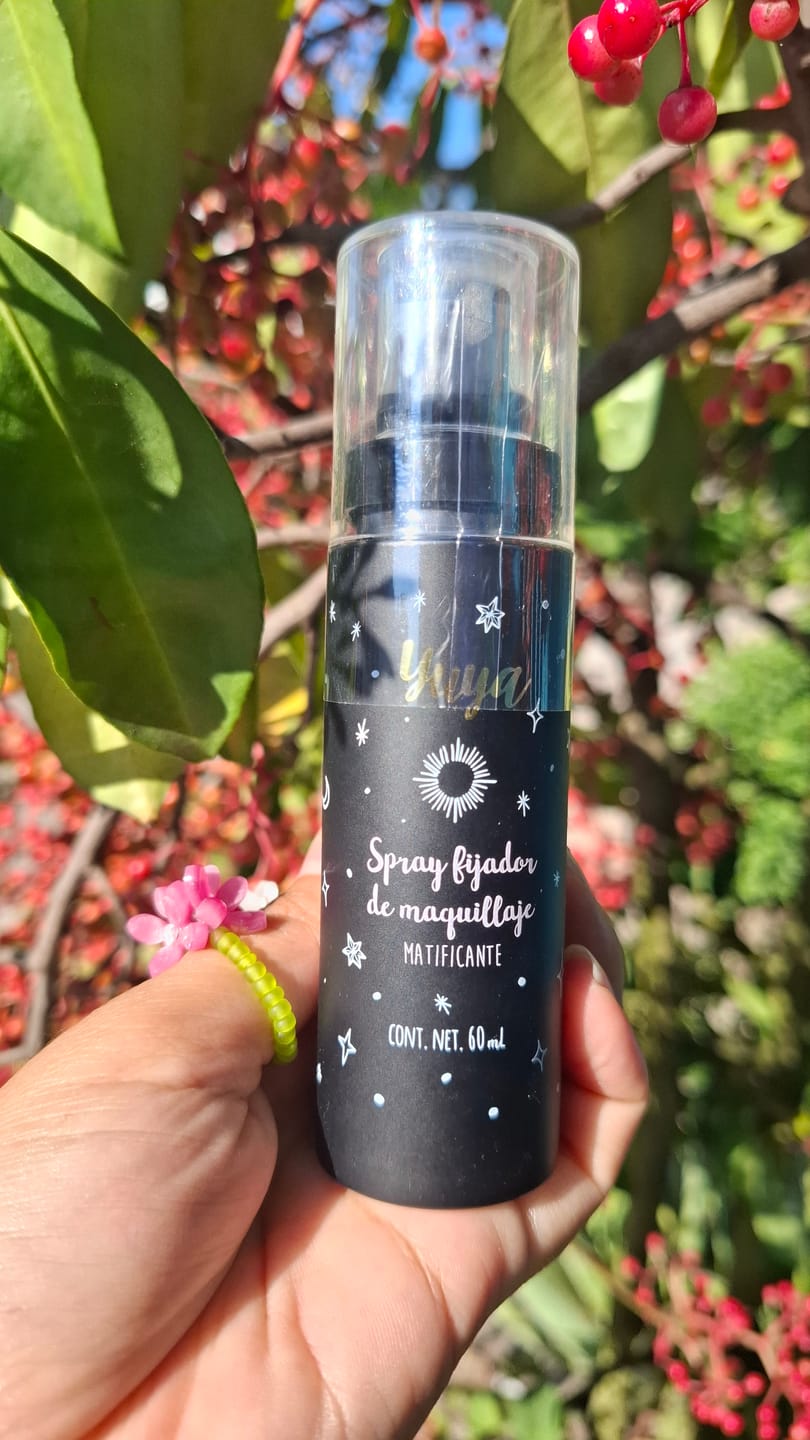Customer photo review of Spray fijador de maquillaje YUYA
