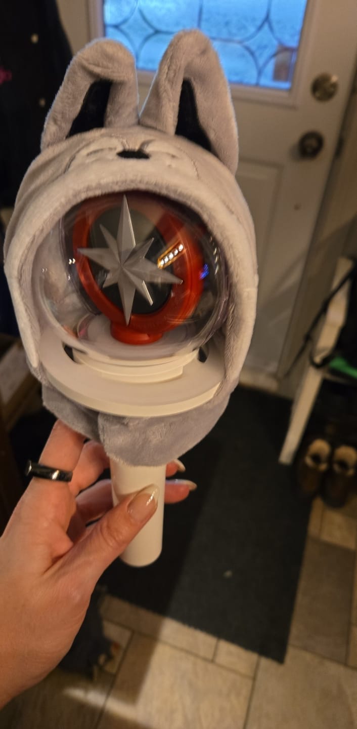Customer photo review of STRAY KIDS - OFFICIAL LIGHT STICK VER.2