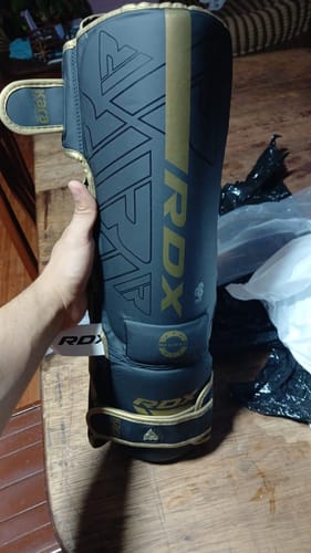 Customer photo review of Canilleras con Empeine para Muay Thai y MMA Kara F6