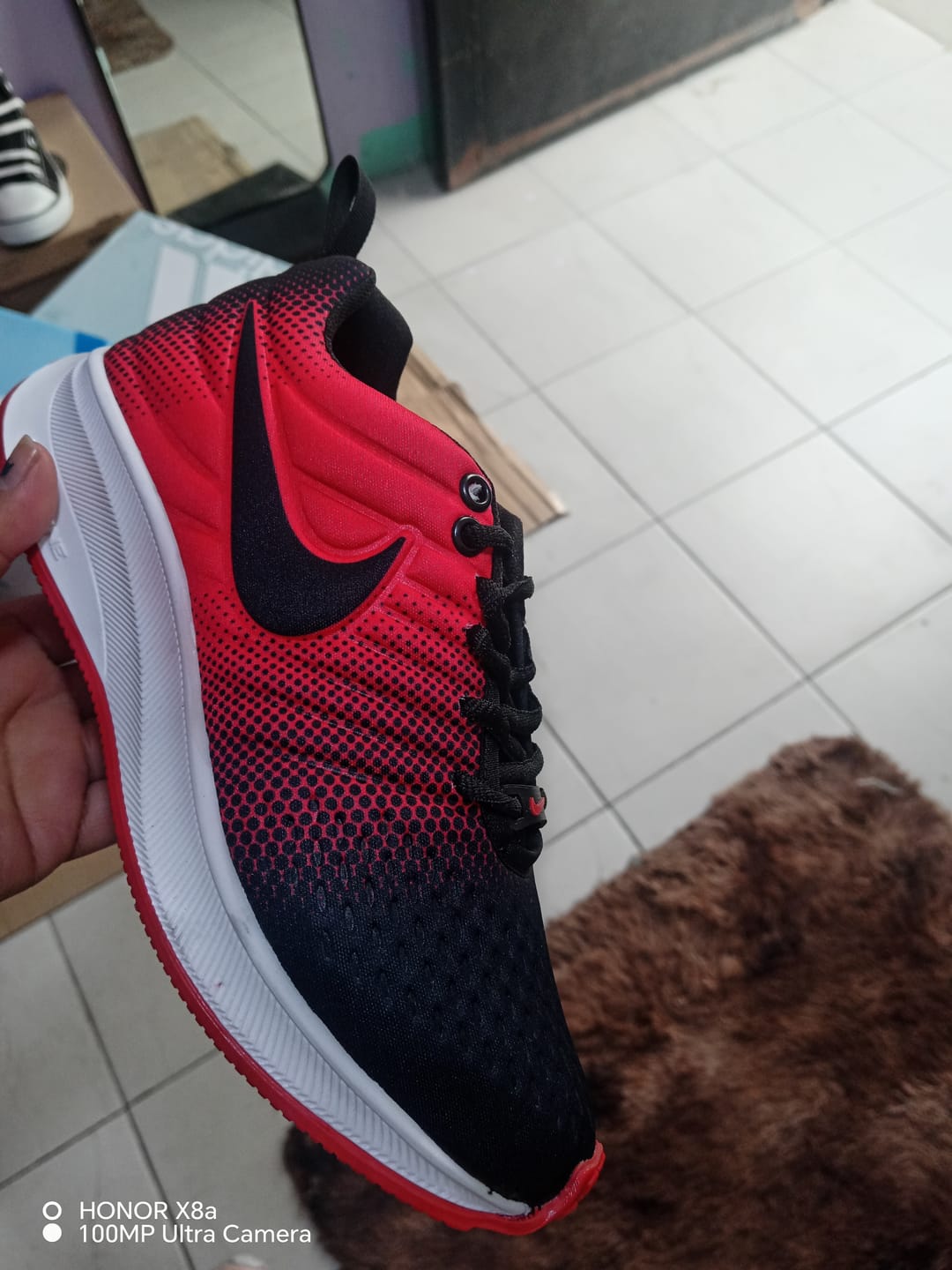 Customer photo review of Tenis 012 Negro Rojo Negro