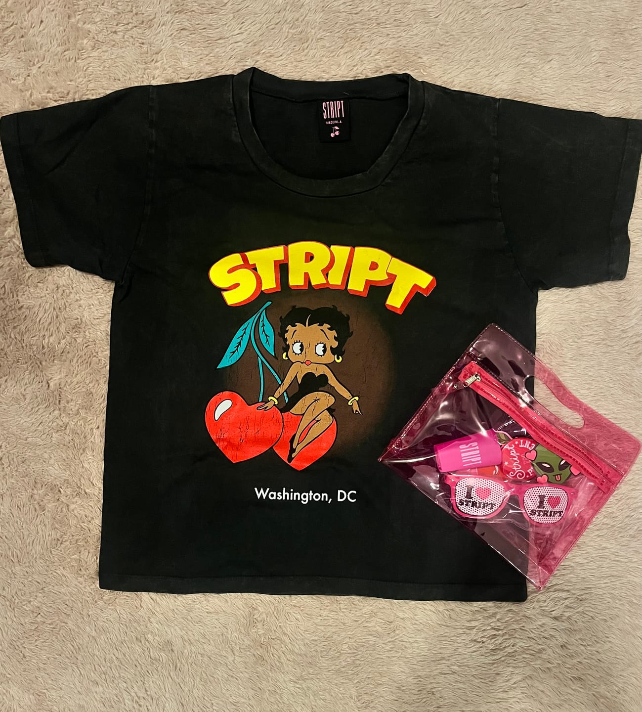 Customer photo review of VINTAGE TEE