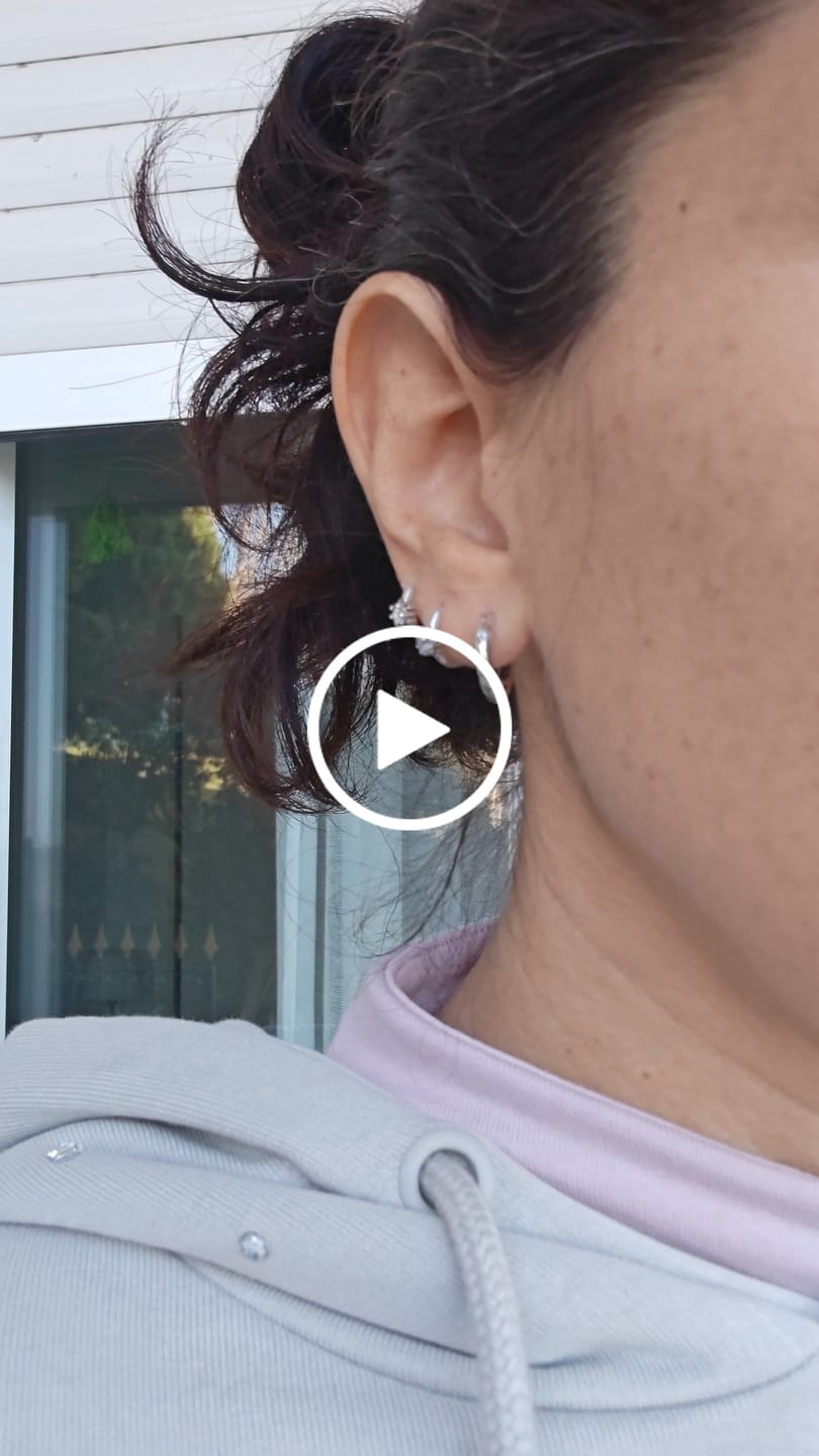 Customer video review of Pendientes Aros Delta