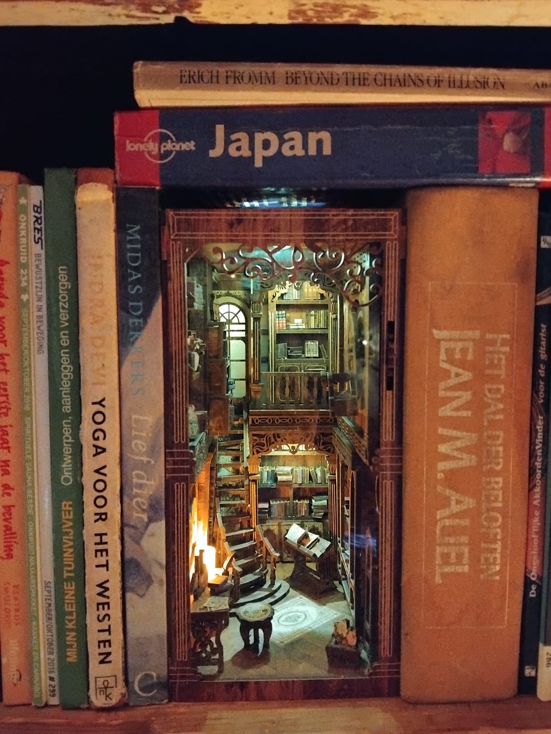 Customer photo review of Ancient Book Collection Room DIY Book Nook Kit - Gateway to Endless Knowledge