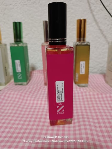 Customer photo review of D Inspirado en Born in Roma Extradose Donna l Valentino