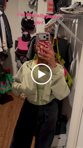 Customer video review of COZY CROP ZIP
