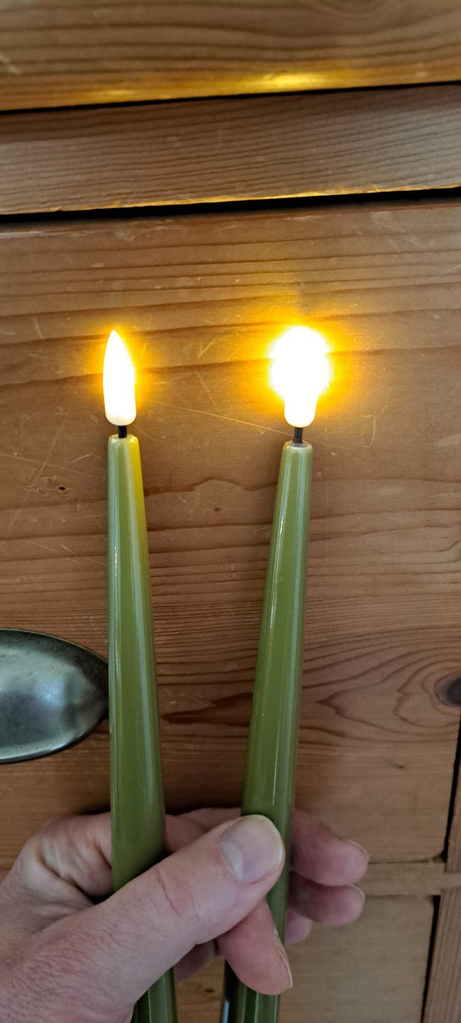 Customer photo review of LED Kertelys med Lak, 2 stk (28 cm) Olivengrøn