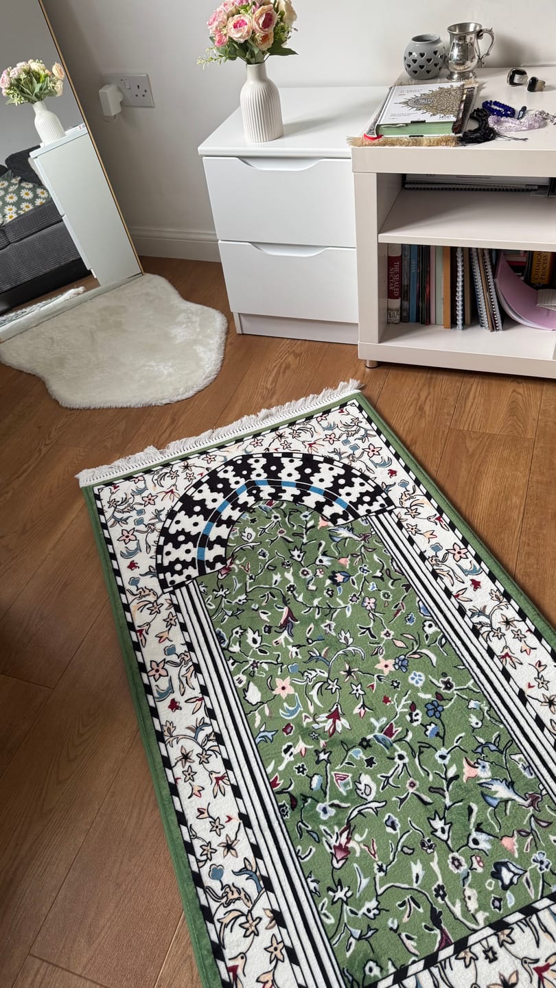 Customer photo review of Minbar Al Rawda Padded Prayer Mat