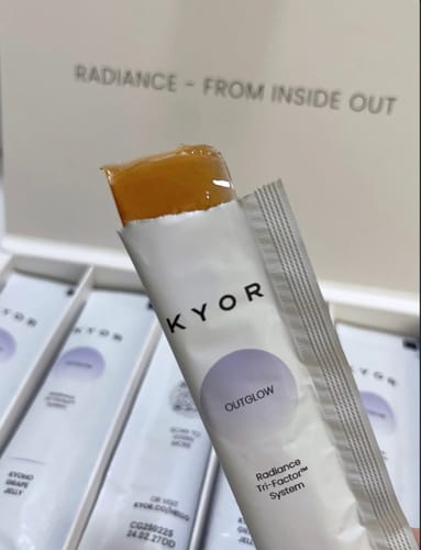 Customer photo review of OUTGLOW - Radiance Tri-Factor™ Jelly