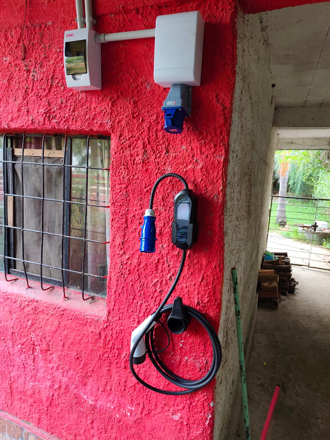 Customer photo review of Cargador Para Auto vehículo Eléctrico 7 kW Tipo 2 Wallbox