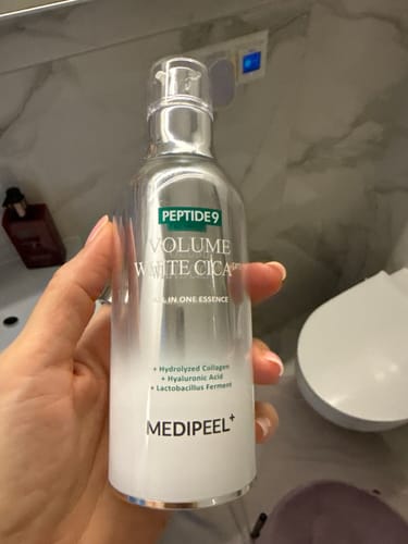 Customer photo review of Izgaismojoša skābekļa esence ar Gotu Kola Medi-Peel Peptide 9 Volume White Cica Essence Pro