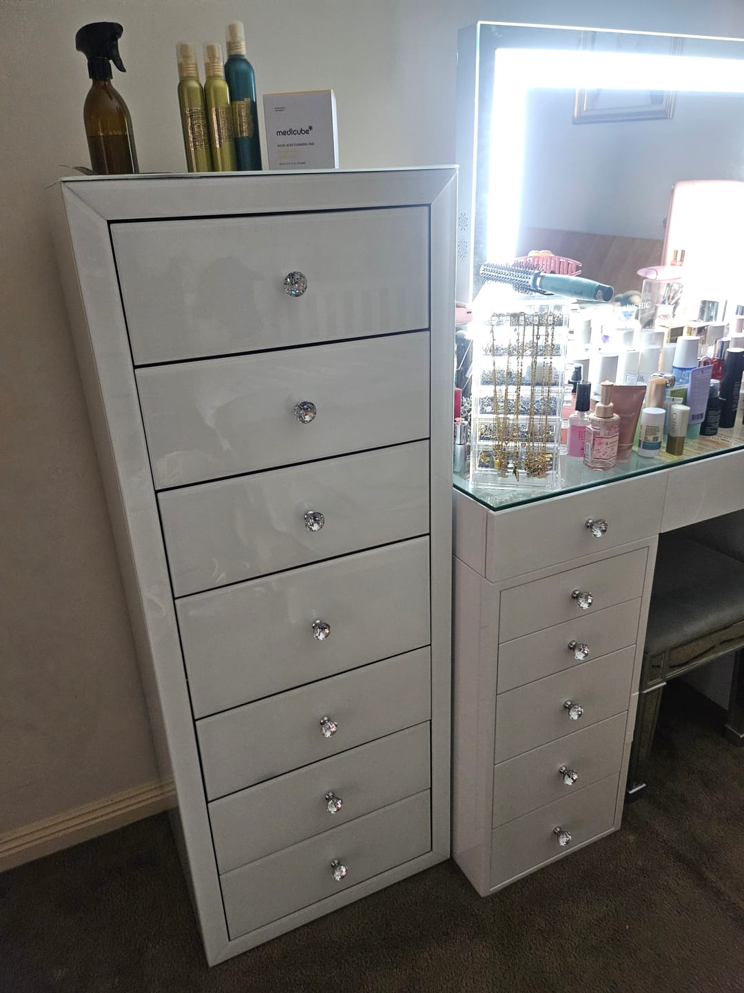 Customer photo review of 7 Drawers Mirrored Tallboy with Crystal Top