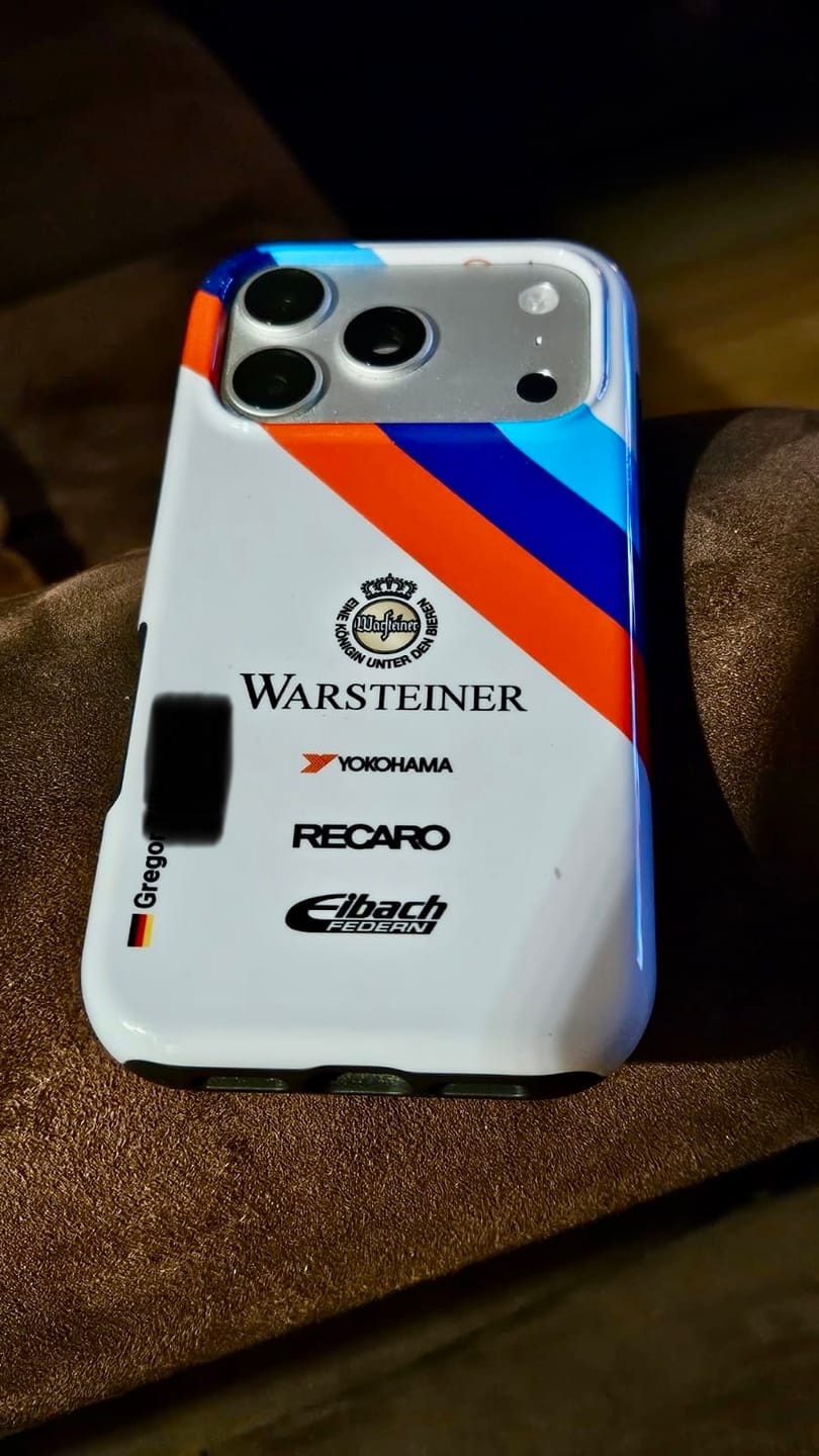 Customer photo review of M3 E30 #15 DTM Champion 1989 Livery - Individuelle Premium Hülle für iPhone