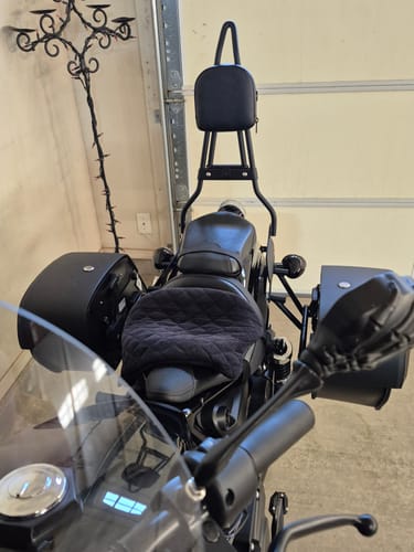 Customer photo review of 28L - Pantheon Medium Quick Mount Yamaha Bolt Motorcycle Saddlebags