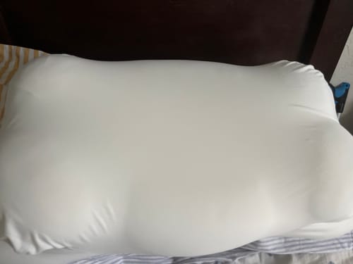 Customer photo review of Mellow CloudAlign™ Pillow