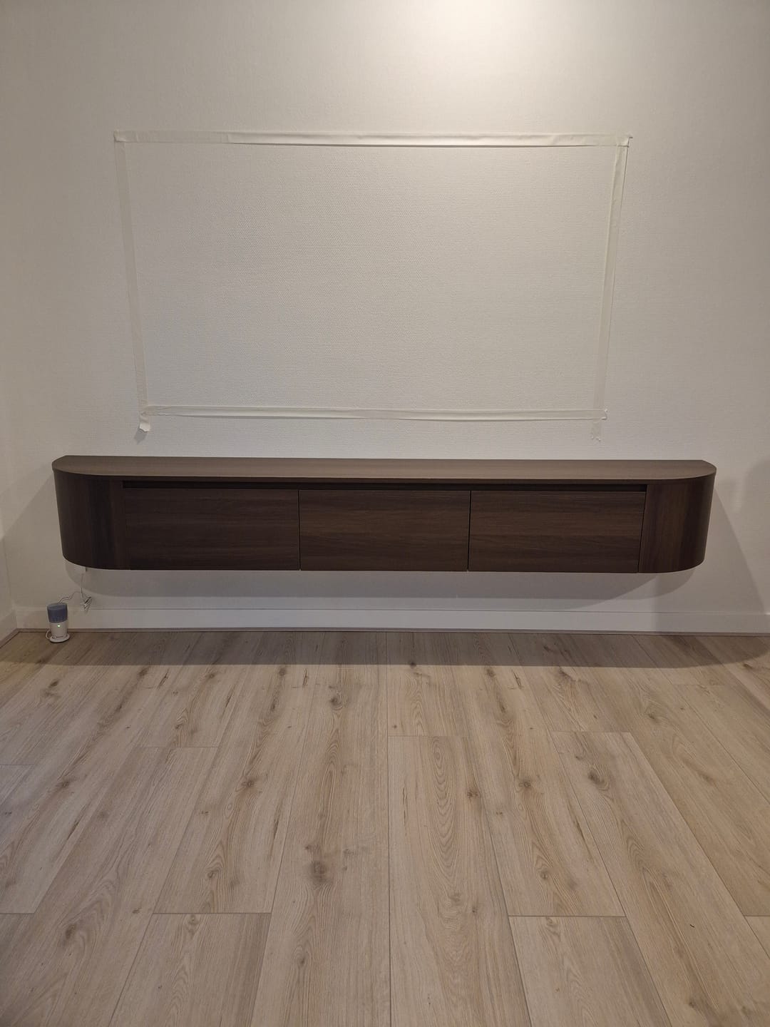 Customer photo review of NOOR – Zwevend TV-Meubel 240 cm - Walnoot
