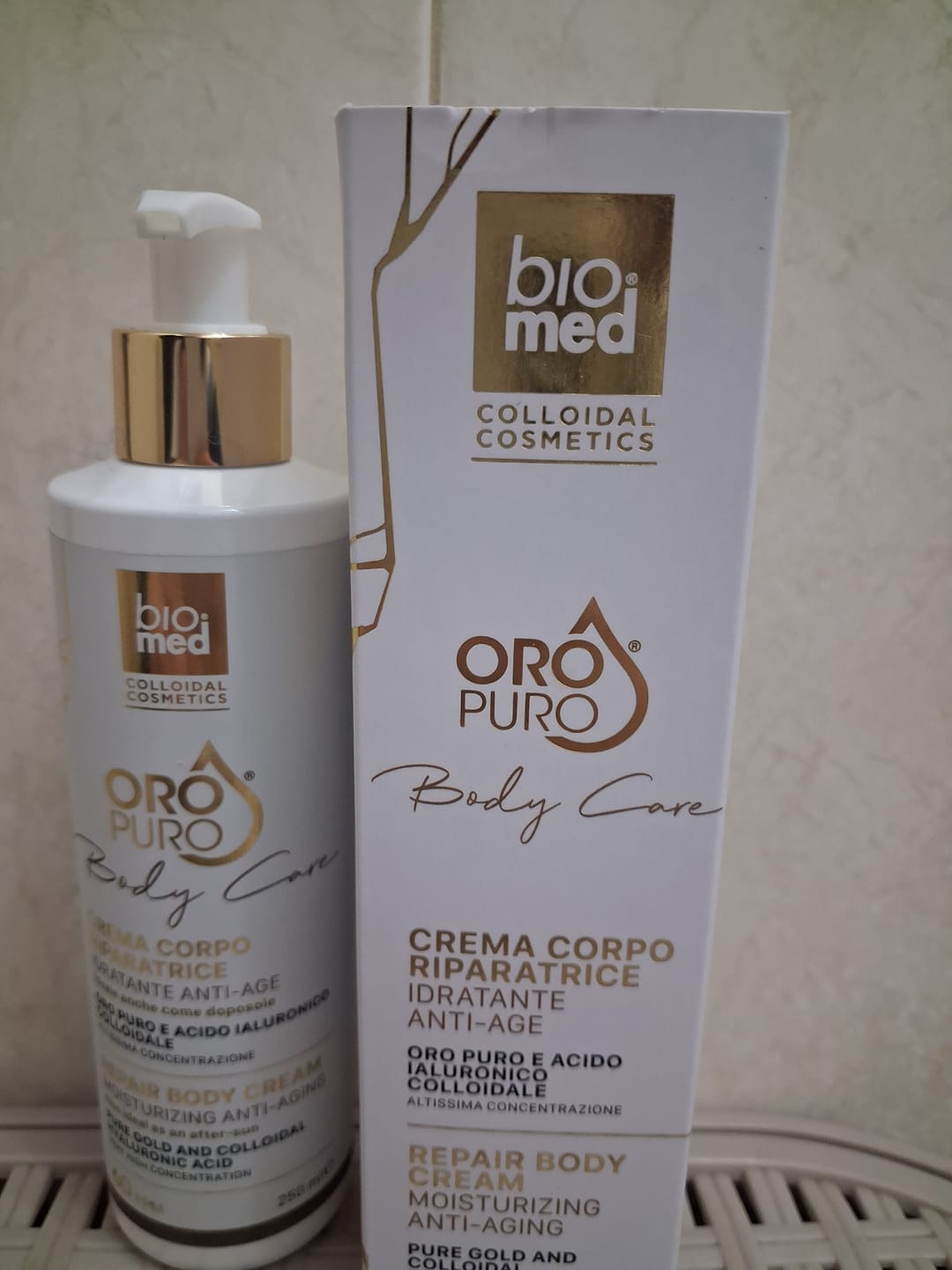 Customer photo review of Crema Corpo Riparatrice all'Oro e Ialuronico 250 ml – La Tua Pelle, il Tuo Capolavoro