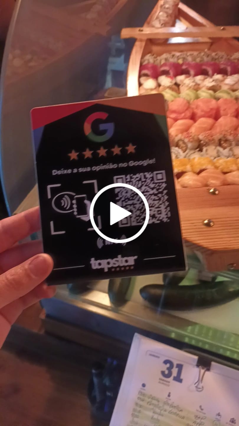 Customer video review of Expositor de Avaliações Google com NFC e QR