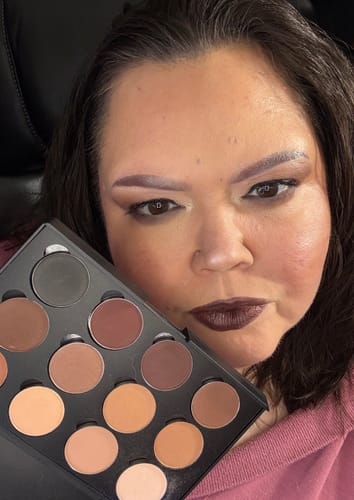 Customer photo review of 12 Eyeshadow Palette - Desert Brown