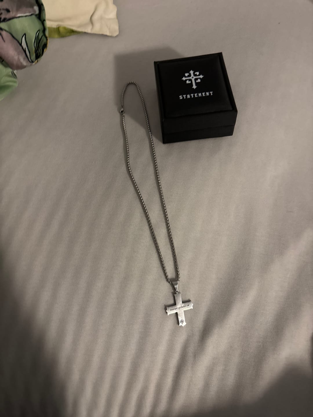 Customer photo review of Statement Kreuzkette