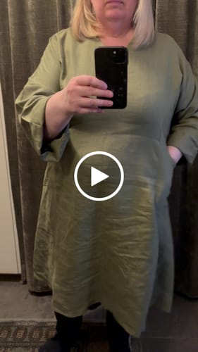 Customer video review of Olivgrön Linneklänning Vera 100% Lin