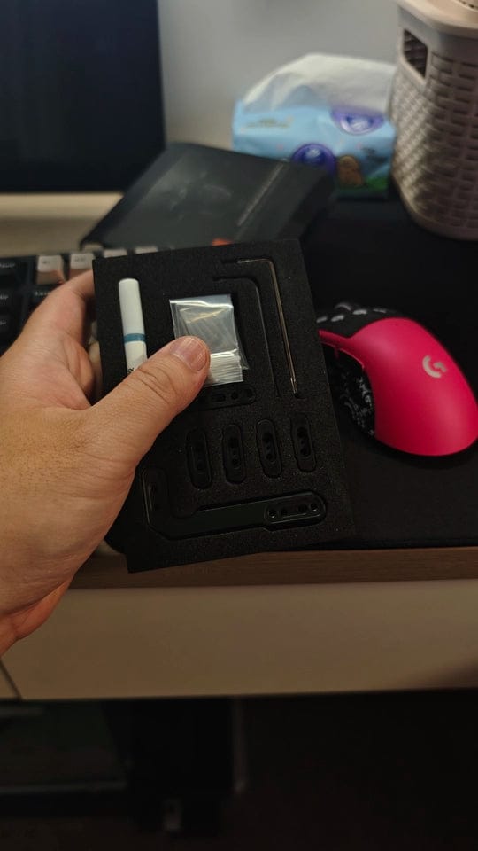 Customer photo review of LOBOO PH06 Anti-Vibration Phone Mount - Magnetic Damping + 15W Wireless Charging - Aluminum Motorcycle Holder (Fits 4.7"-7.2" Phones)