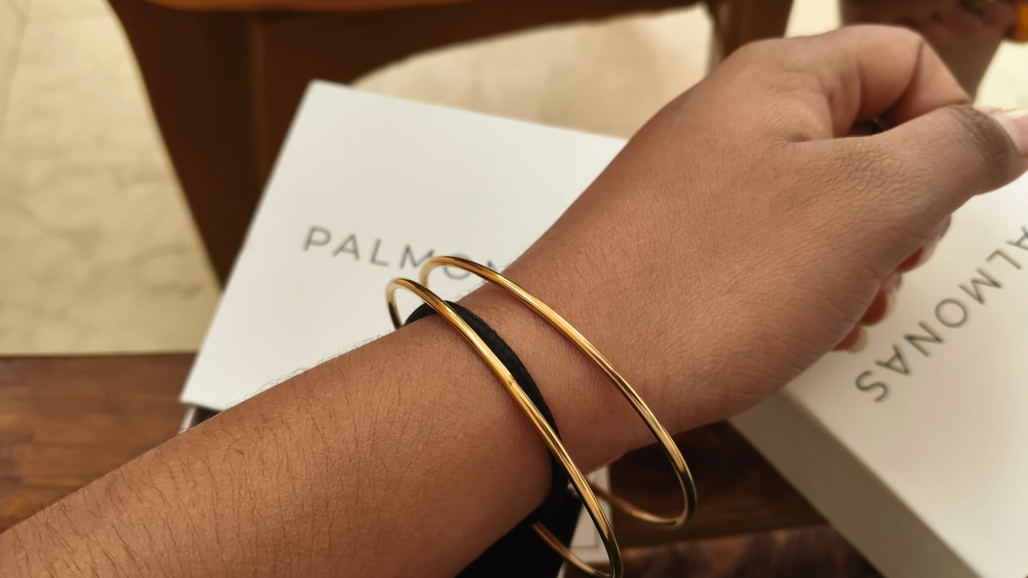Customer photo review of Round Wire Bangle Bracelet