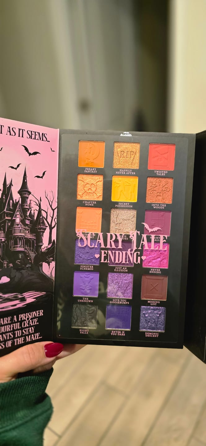 Customer photo review of P.Louise Scary Tale Ending Halloween Palette
