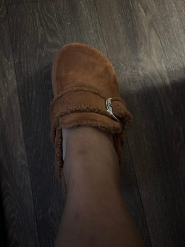 Customer photo review of SIMAH-CHESTNUT SHERPA LINED CLOG FLAT