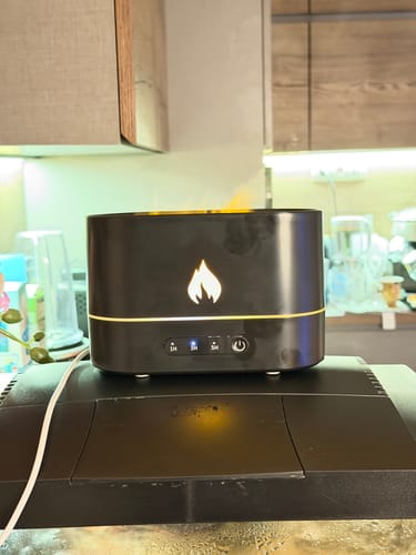 Customer photo review of Овлажнител за въздух с дифузер за етерични масла с ефект Пламък 250 мл.