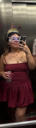 Customer photo review of VESTIDO EMELINE BURDEO