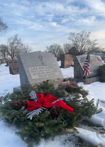 Customer photo review of Fresh Natural Christmas Grave Blanket