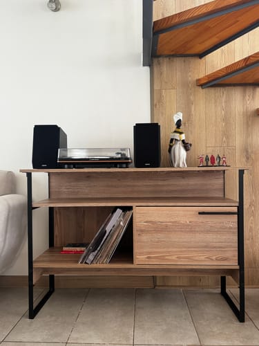 Customer photo review of Arrimo Magnum, Miel, con una puerta batiente y variedad de entrepaños