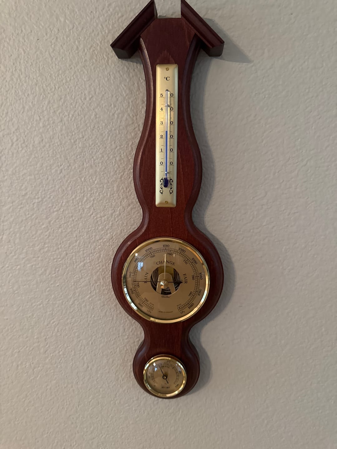 Customer photo review of Traditional  Banjo Mahogany 390mm Weatherstation -3 in 1 - Hygrometer + Barometer + Thermometer