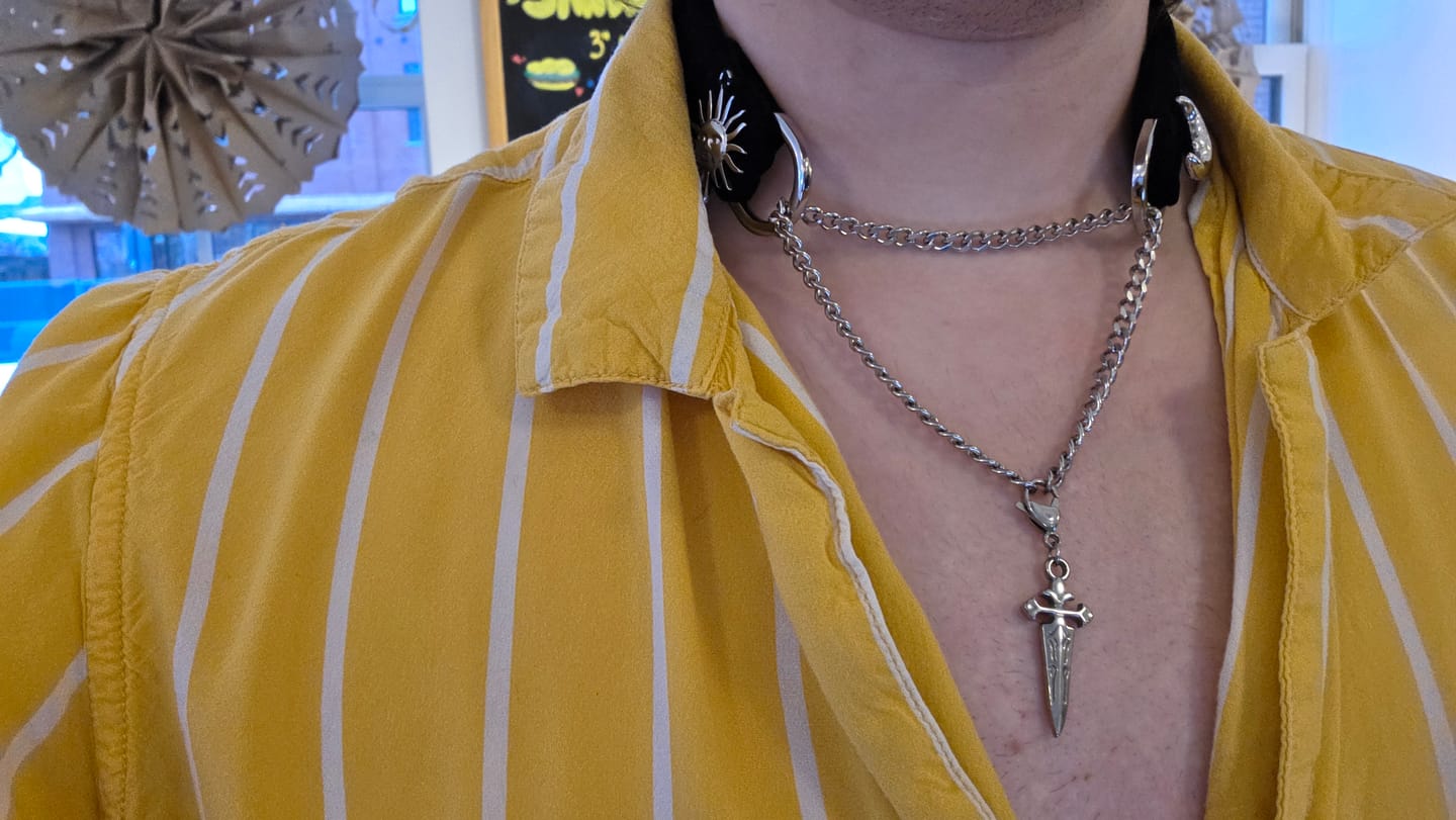 Customer photo review of A Choker Custom-Made Just for You