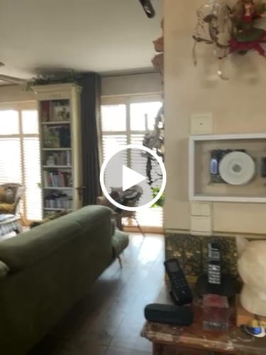 Customer video review of M1 Music Frame CD Player
