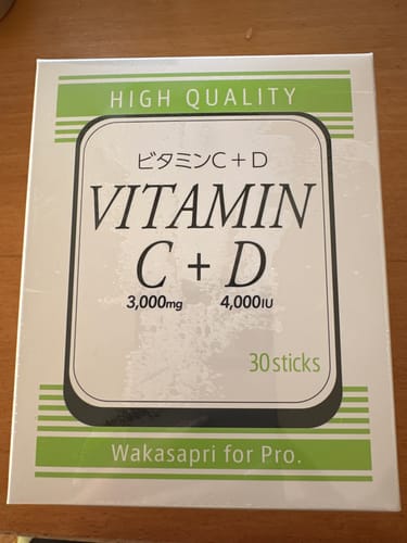 レビュアーが投稿した「ビタミンC+D - Wakasapri for Pro.」の製品パッケージの箱。