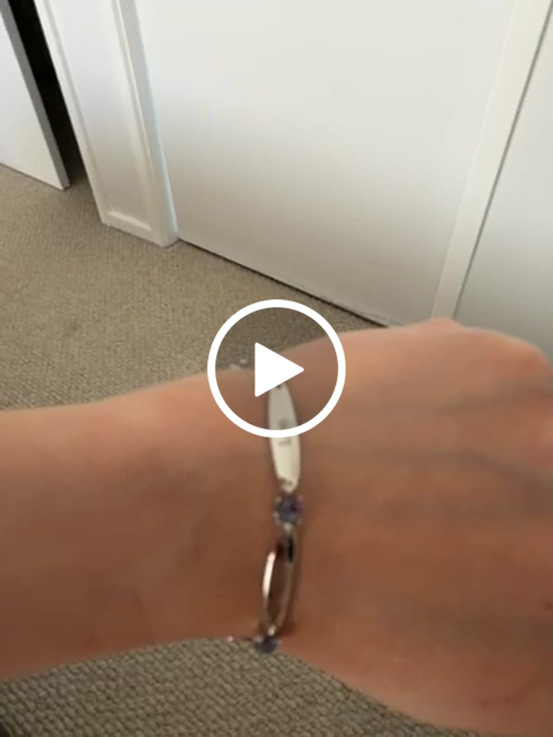 Customer video review of Olivenorma Family Names and Birthstones Bracelet