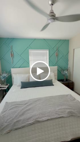 Customer video review of The Sea of Romance-Abstract Sunset Seascape Oil Painting, Vibrant Coastal Art for Home Decoration