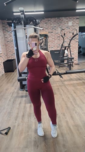 Customer photo review of UNITY Neckholder Top - Bordeaux Red (Limited Edition)