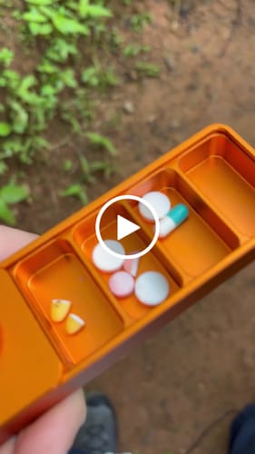 Customer video review of Weekly Case