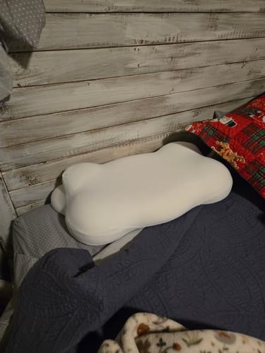 Customer photo review of Mellow CloudAlign™ Pillow