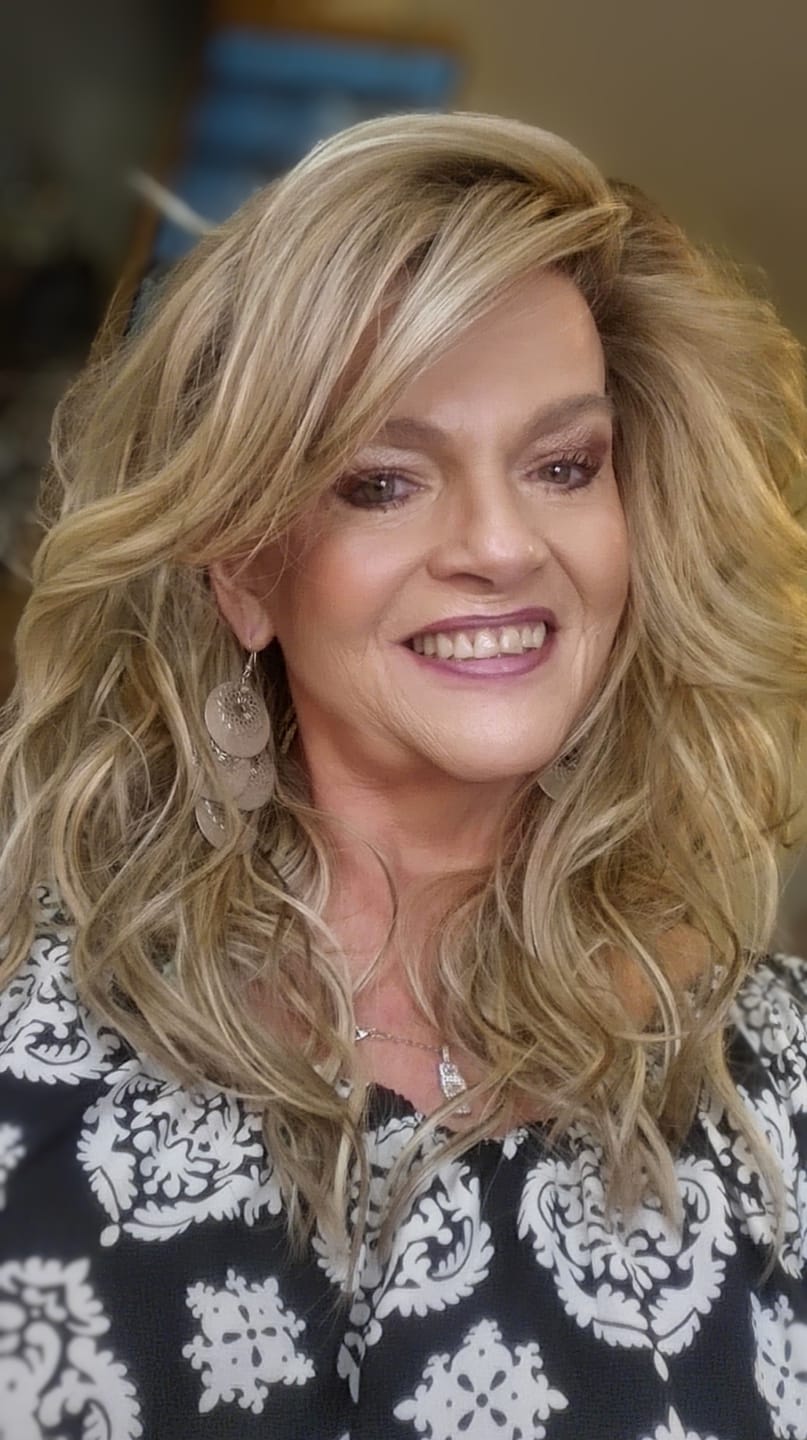 Customer photo review of ALMOST FAMOUS - Sunlit Beige Blonde