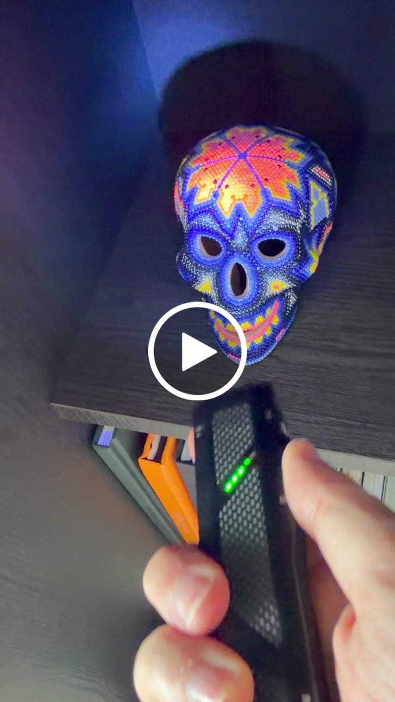 Customer video review of EDC17 - 1500 lumens (UV+Green Laser)