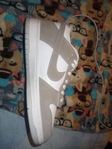 Customer photo review of Tenis Dunk Low Blanco Gris