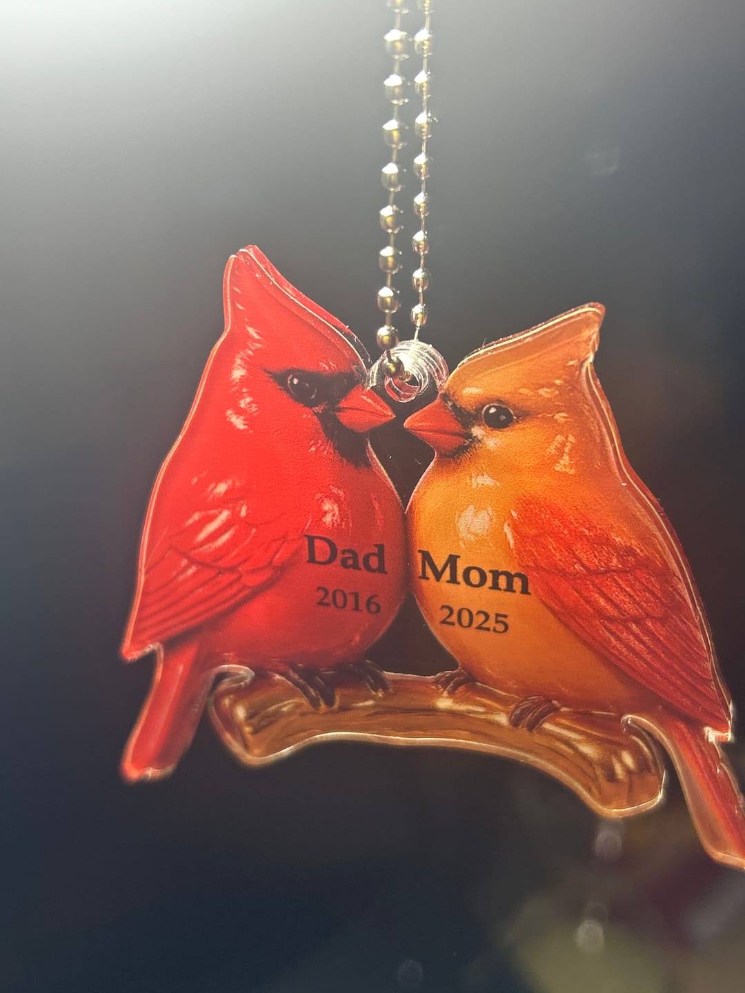 Customer photo review of Vintage Nostalgic Cardinals Memorial Dad Mom Christmas Personalized Acrylic Ornament