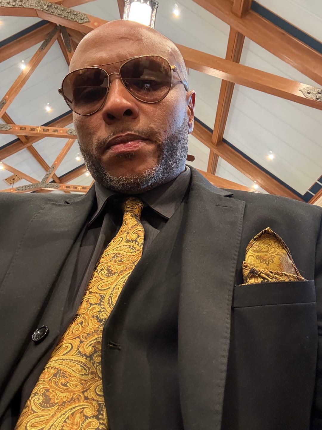 Customer photo review of 3Pcs Men's Classic Paisley Floral Necktie Set