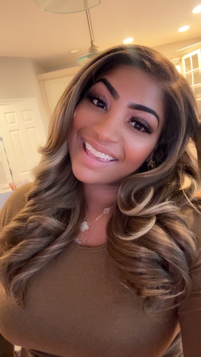 Customer photo review of Sensationnel Cloud 9 Glueless What Lace Swiss 13x6 HD Lace Front Wig - ZELENA